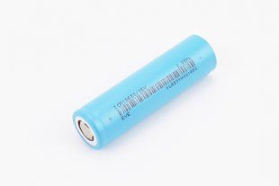 Фото товара &ndash; Аккумулятор 3,6V 2500mAh 18650 3C Li-ion (L65*D18mm)